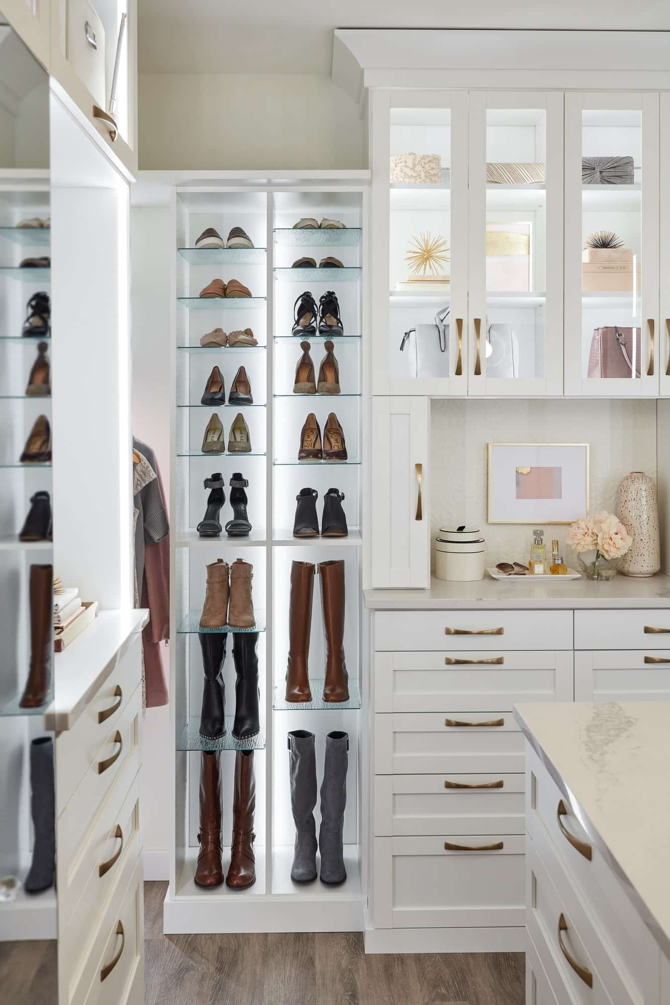 Custom Shoe Shelves Design Ideas
